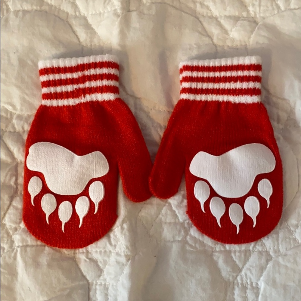 Kids Paw Print Mittens 🐾 🐾